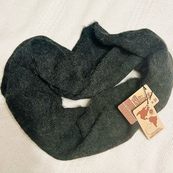 Andes Milkshake Scarf, Color Forest, One Size - Picture 3 of 4